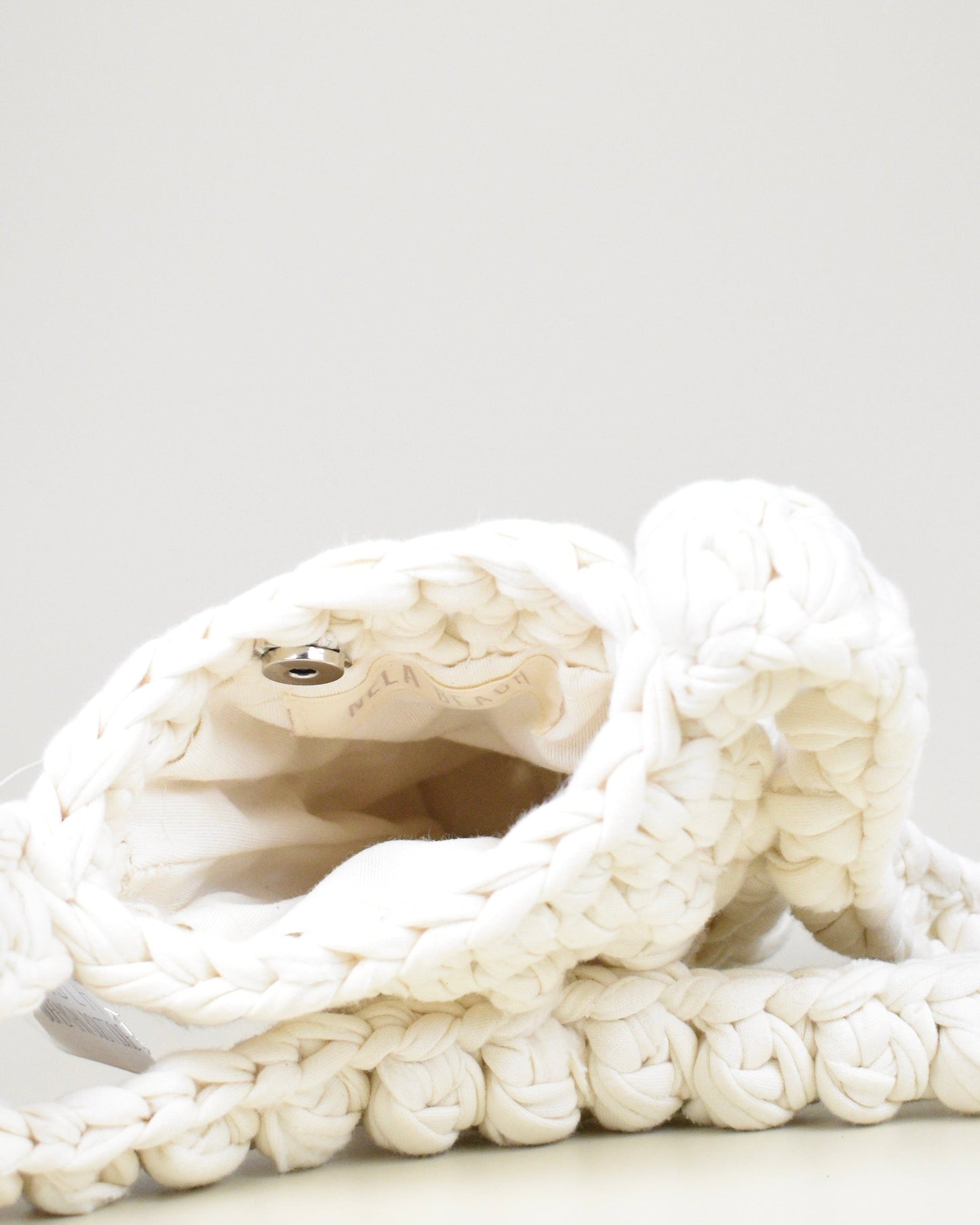 Bolso bandolera Moss de crochet color blanco, hecho a mano